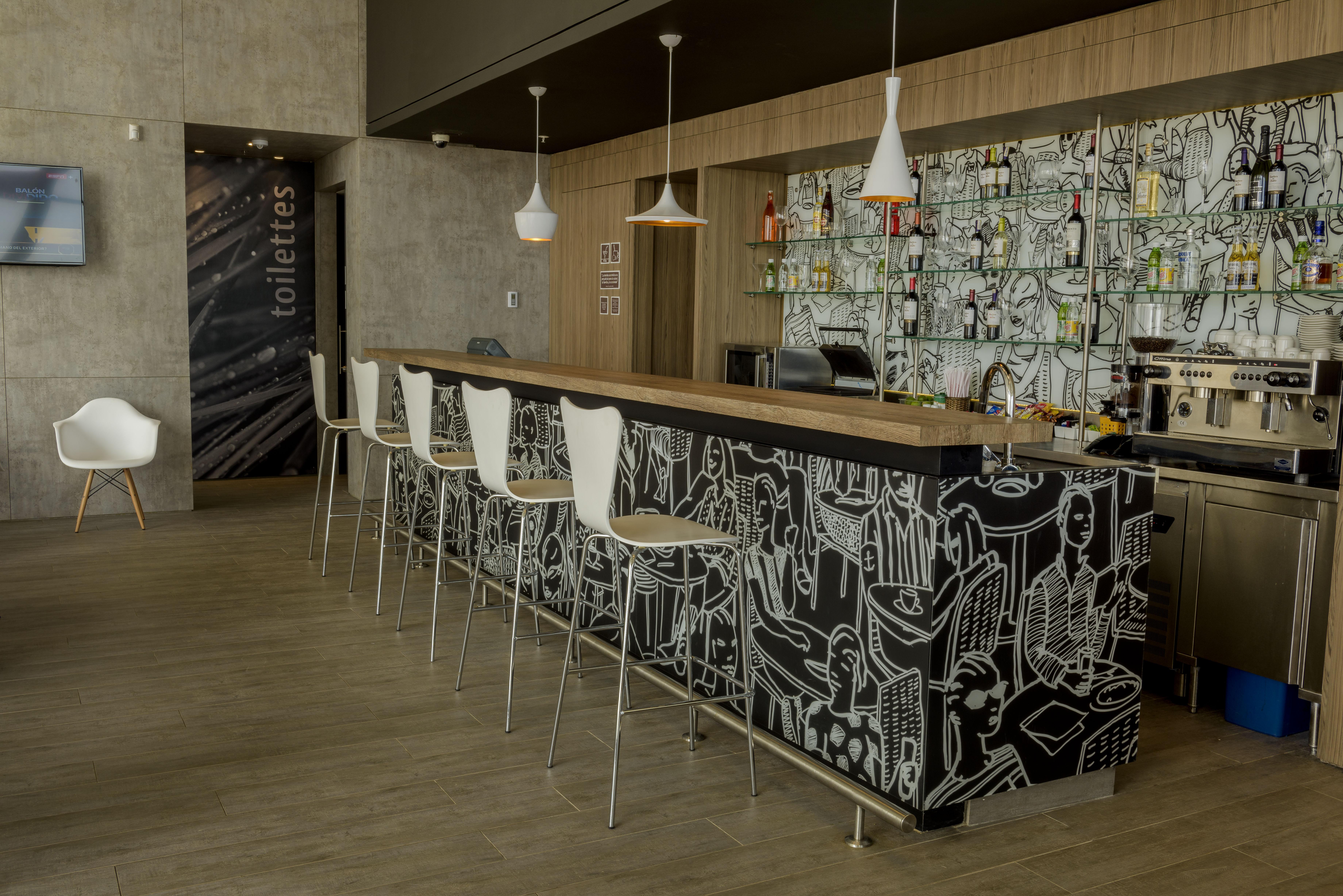 卡塔赫纳马贝拉宜必思酒店 Cartagena 外观 照片