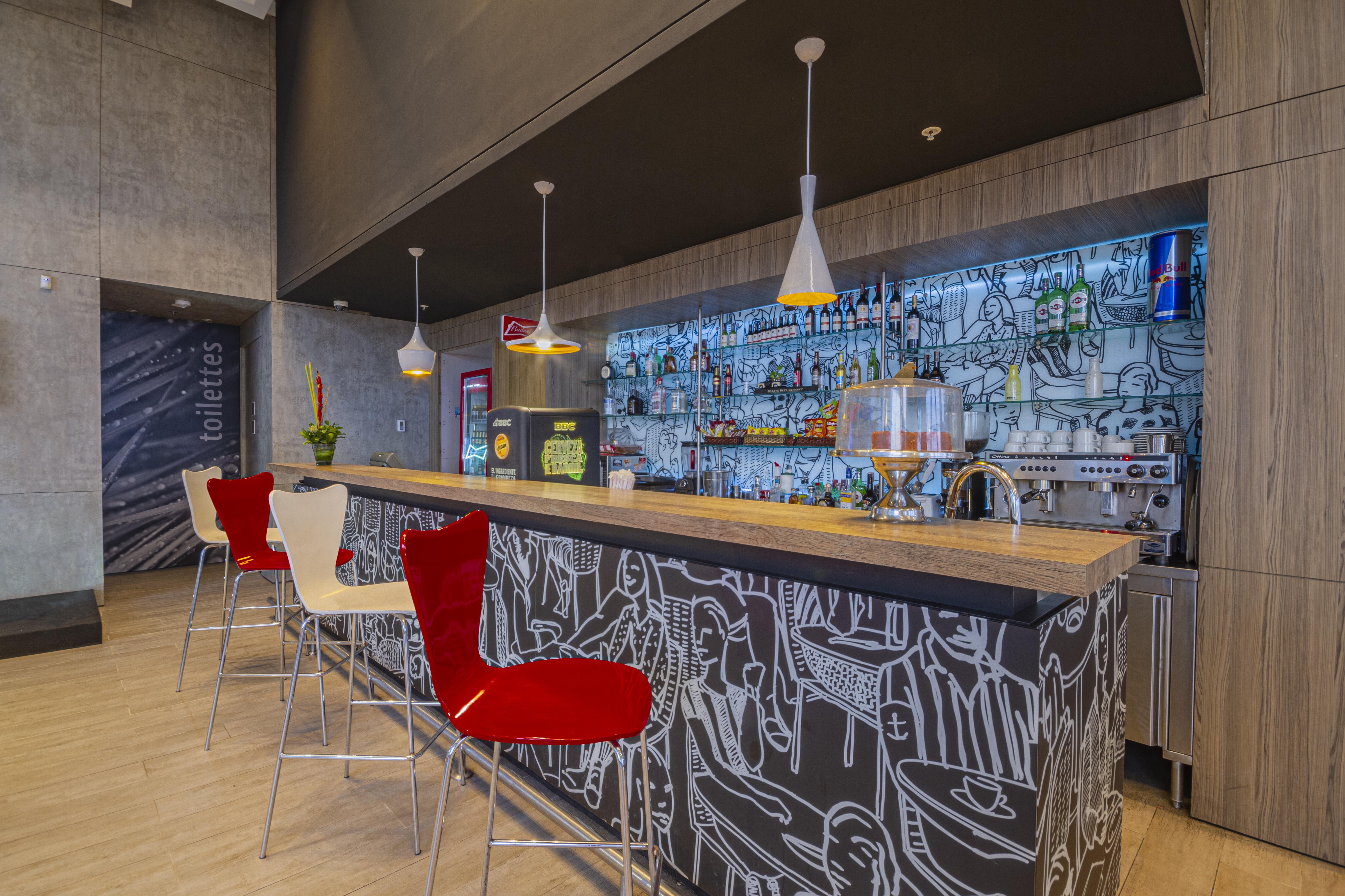 卡塔赫纳马贝拉宜必思酒店 Cartagena 外观 照片